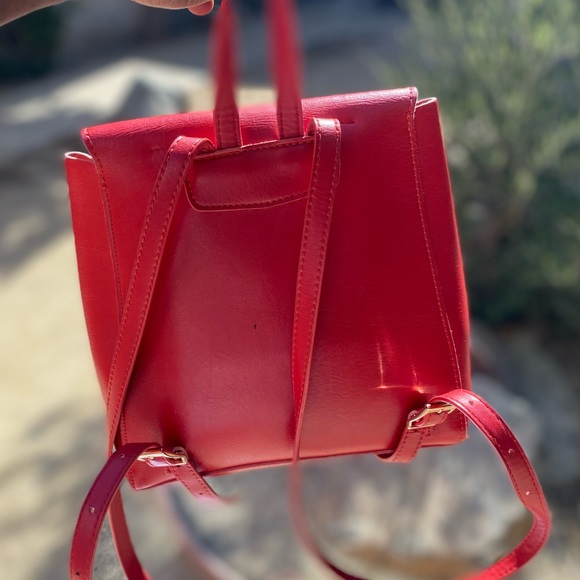 NW Brandy Melville 💯 leather backpack, Sz 10”x9” - Picture 4 of 11